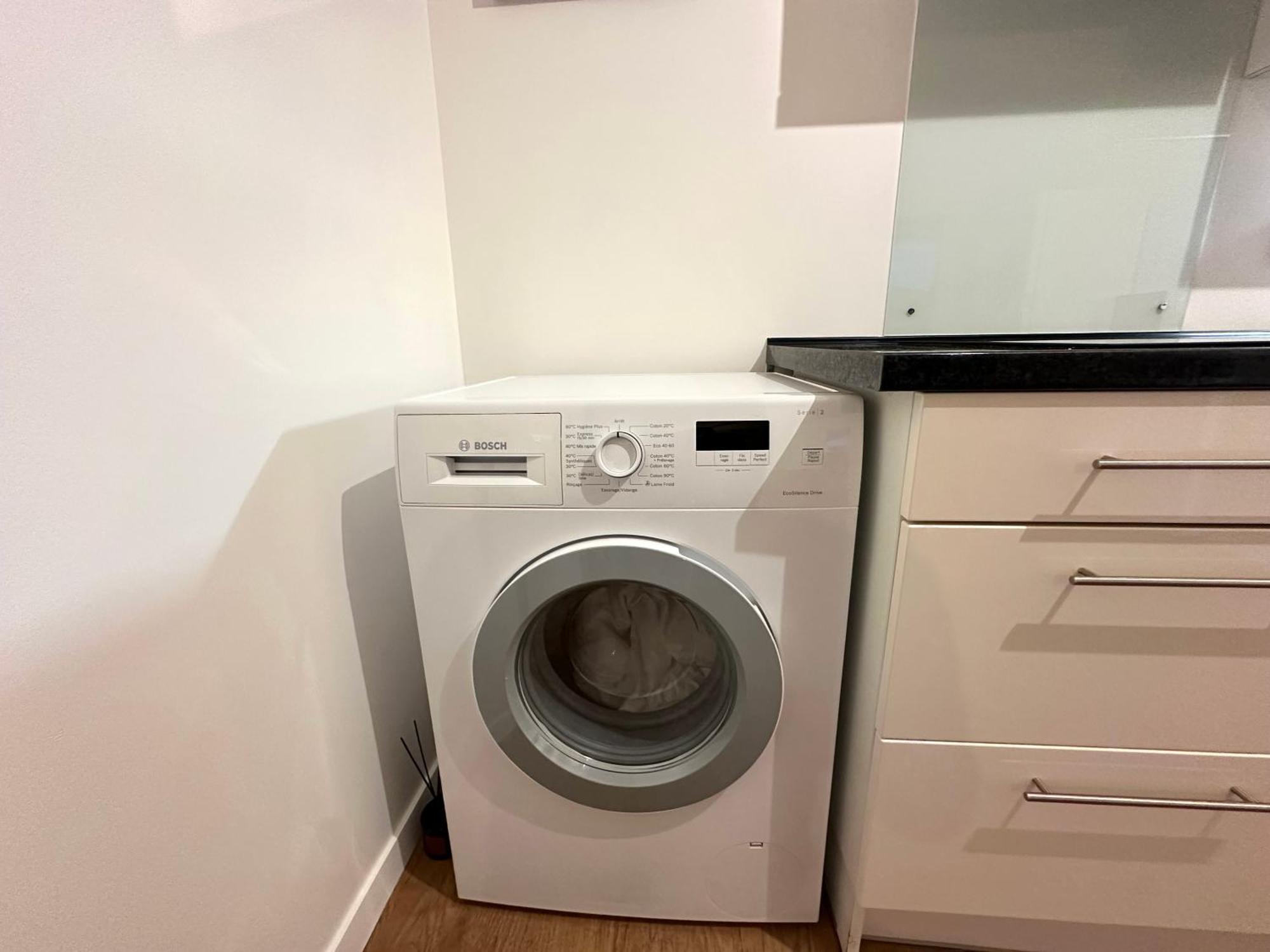 2 Pieces Avec Parking Pres De Paris By Immo Kit Apartment La Courneuve