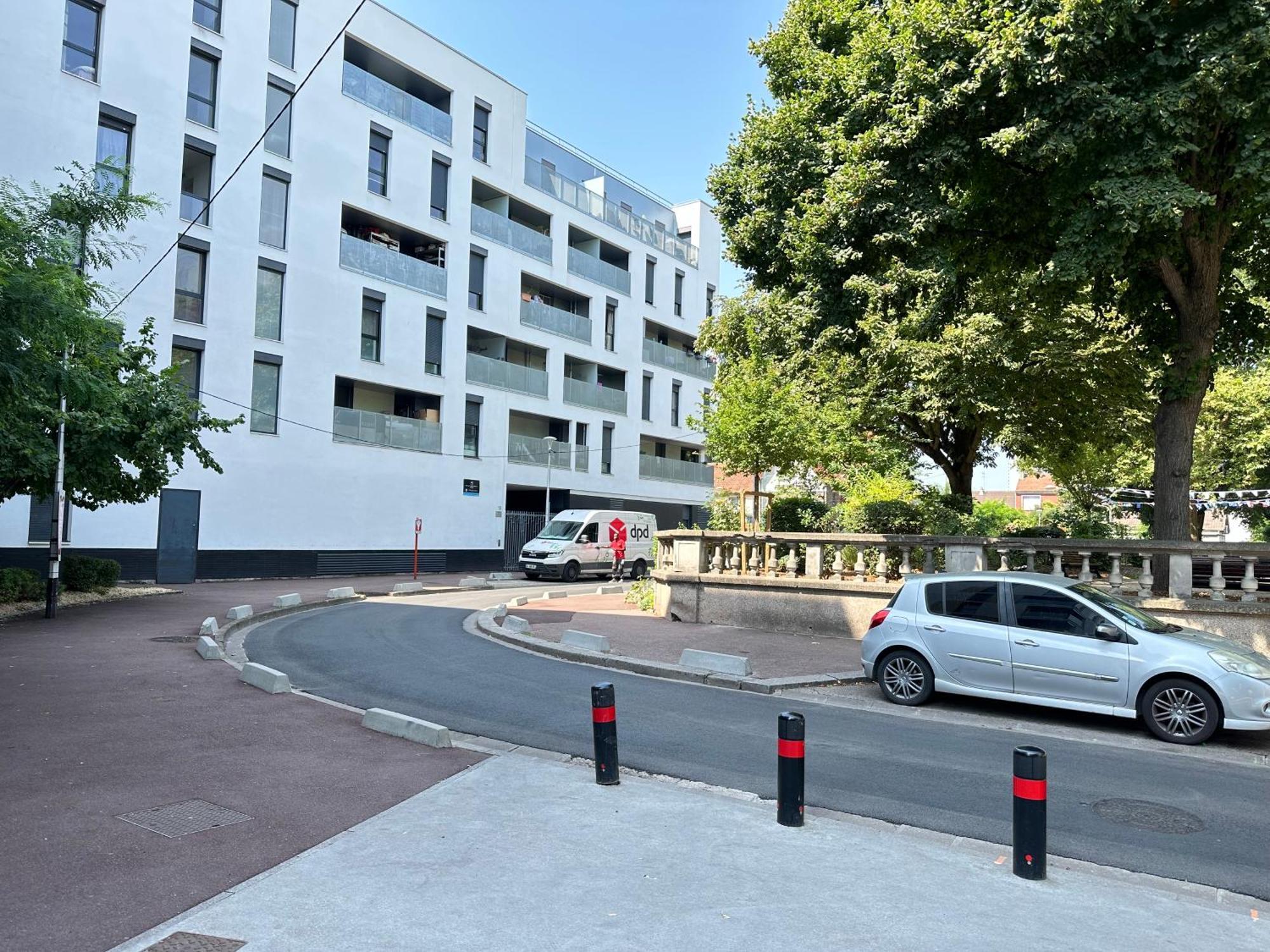 2 Pieces Avec Parking Pres De Paris By Immo Kit *